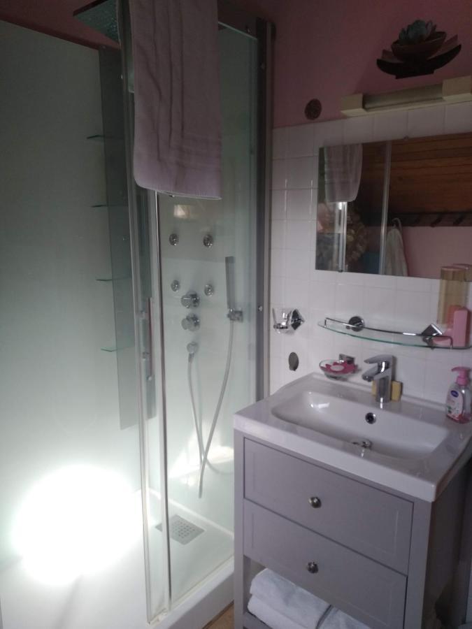La Longere Des Gillettes Bed & Breakfast Bezenet Luaran gambar