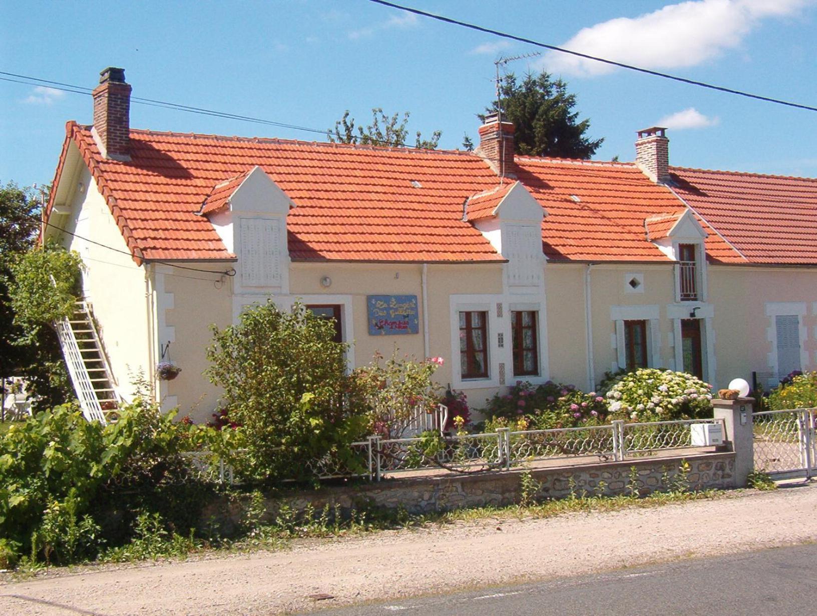La Longere Des Gillettes Bed & Breakfast Bezenet Luaran gambar